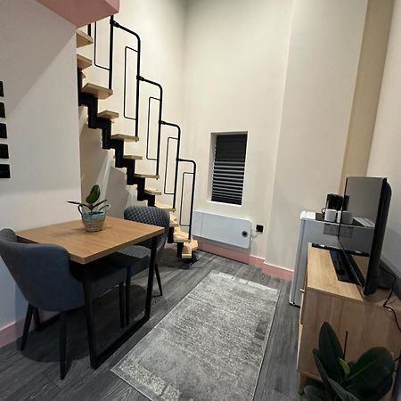 Cozy En-Suite Loft In Trendy Local 伦敦 外观 照片